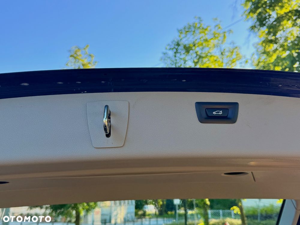 BMW Seria 3 320d Sport Line - 15
