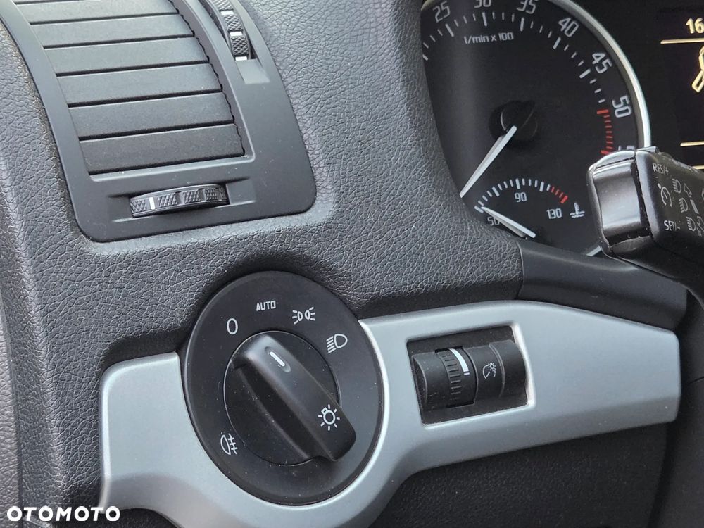 Skoda Octavia 2.0 TDI DPF 4x4 Scout - 21