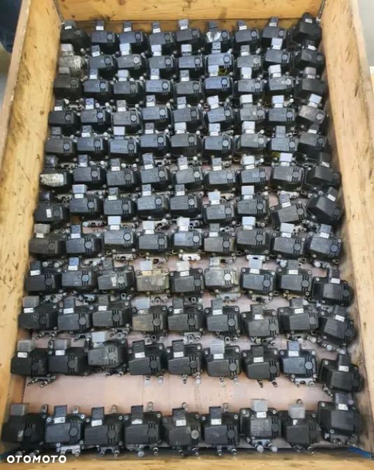 Dozownik Adblue, pompa pompka, moduł dozujący Mercedes Actros - 3