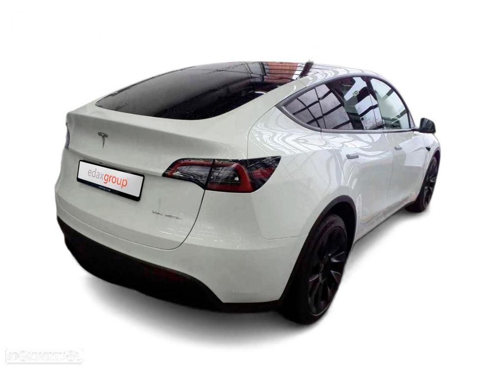Tesla Model Y Long Range Dual Motor AWD - 2