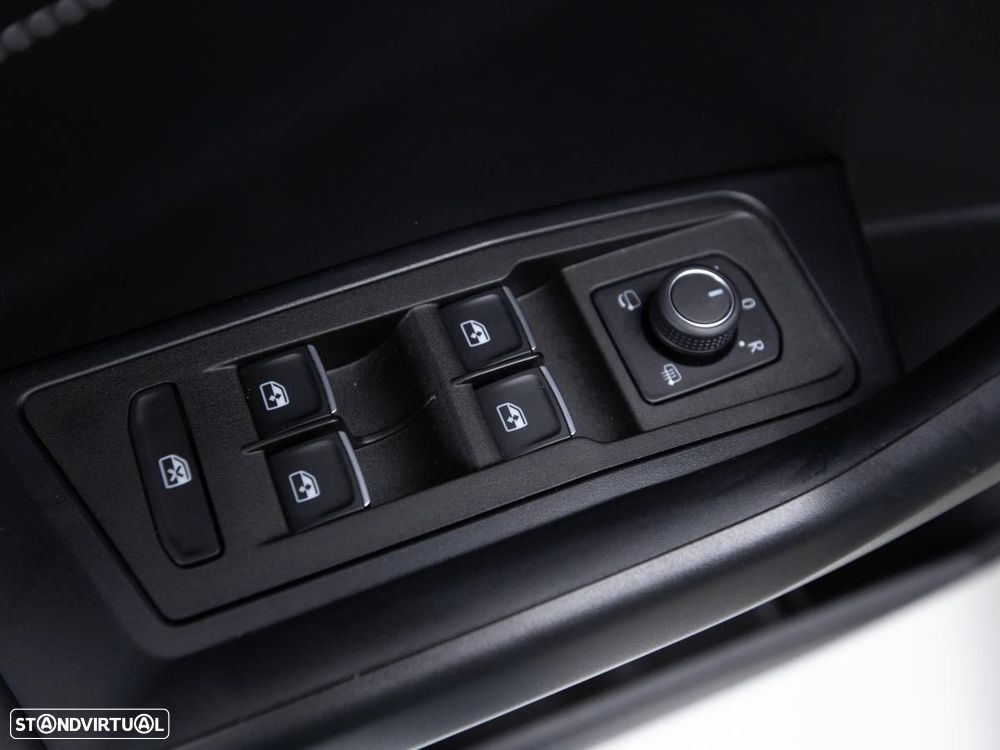VW T-Roc 1.5 TSI R-Line DSG - 16