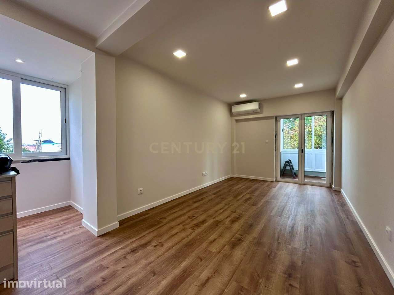 T3 TOTALMENTE REMODELADO | QUALIDADE, CONFORTO E MODERNIDADE | ODIVELA - Grande imagem: 3/21