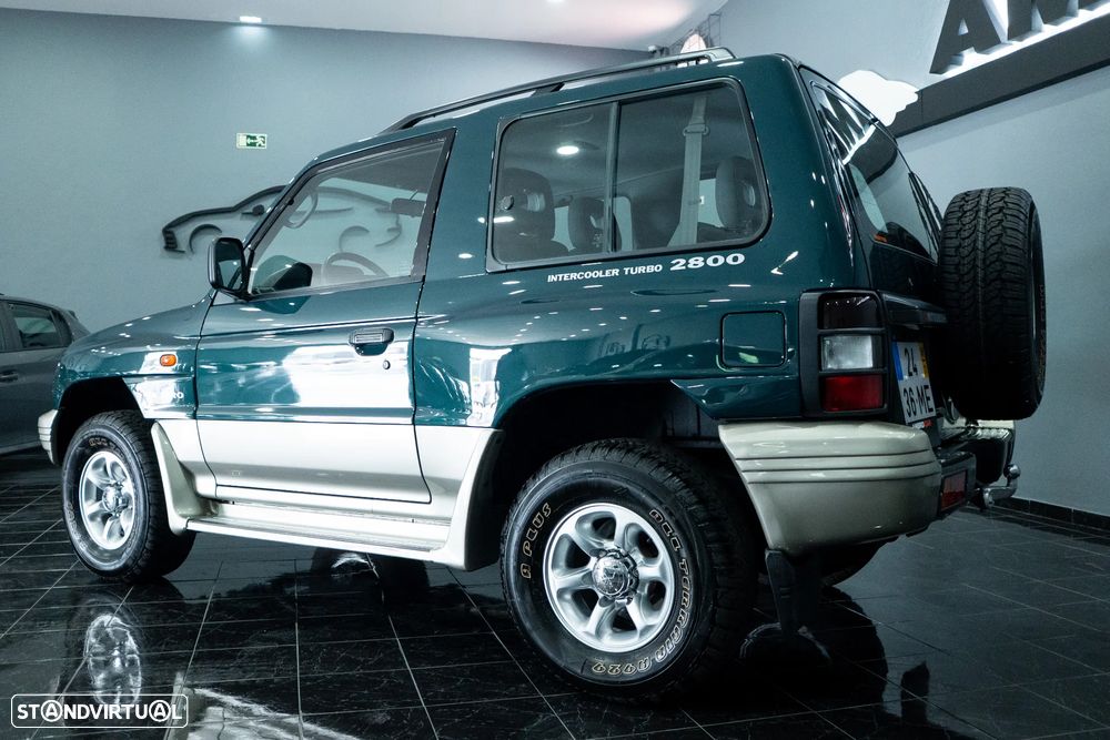 Mitsubishi Pajero - 10