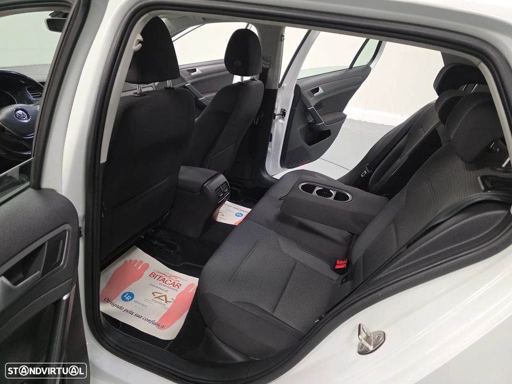 VW e-Golf AC/DC - 18