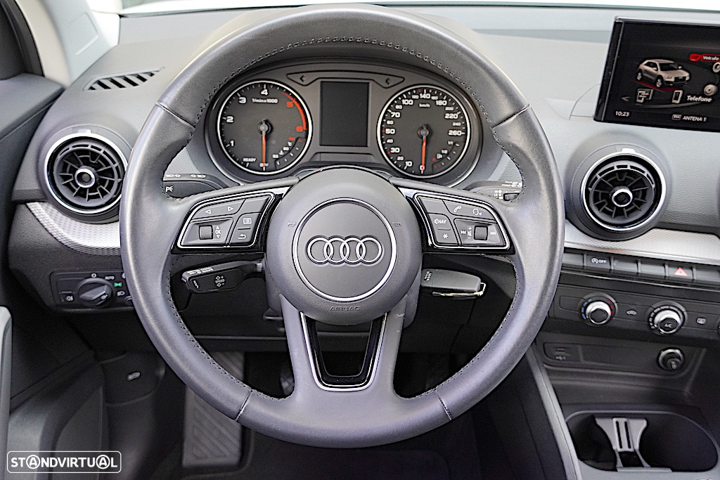 Audi Q2 30 TDI - 29