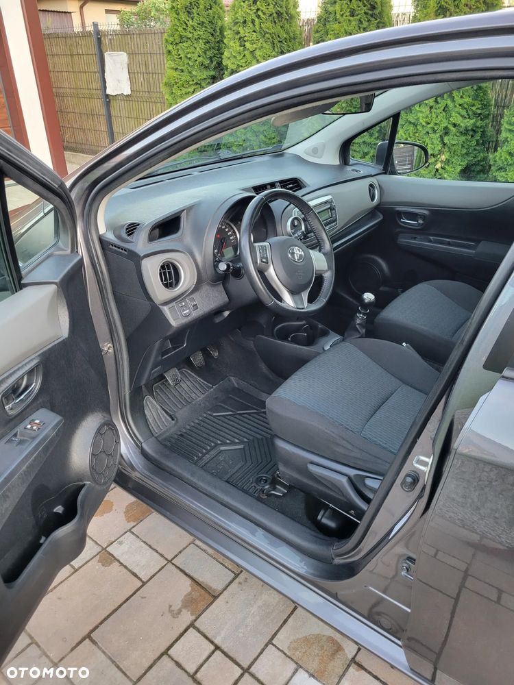 Toyota Yaris - 8