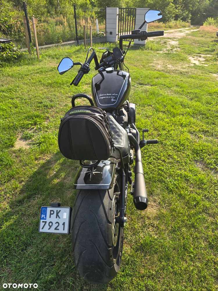 Harley-Davidson Softail Street Bob - 4