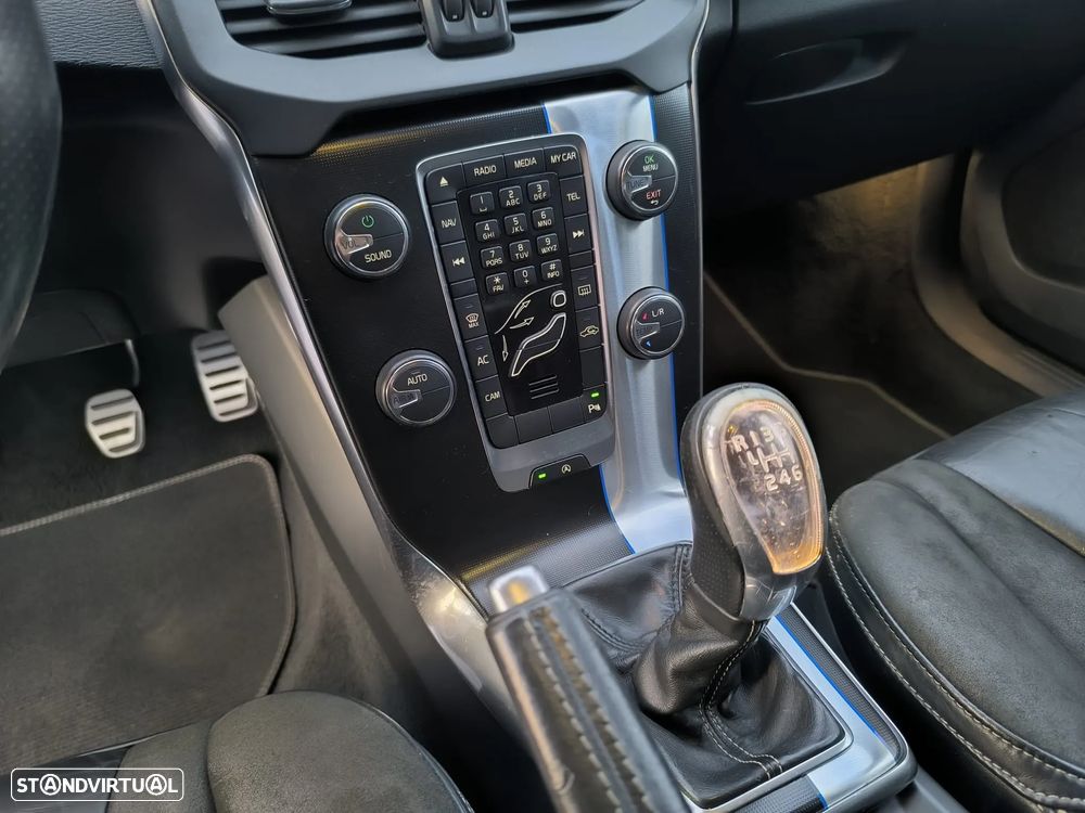Volvo V40 1.6 D2 R-Design - 42