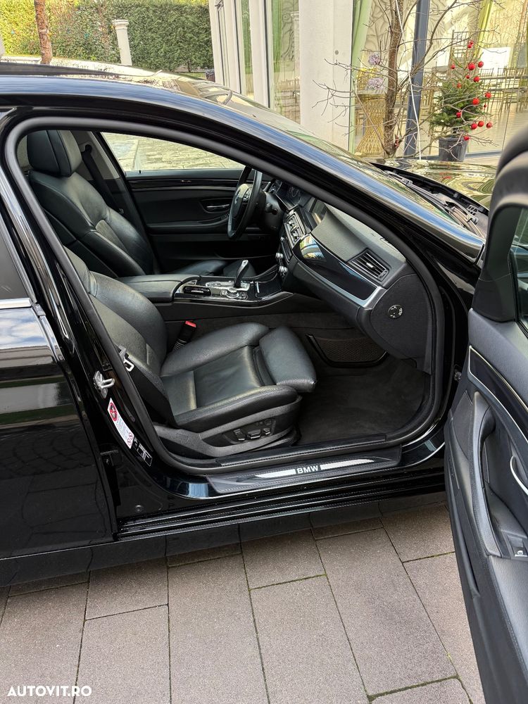 BMW Seria 5 530d xDrive AT - 9