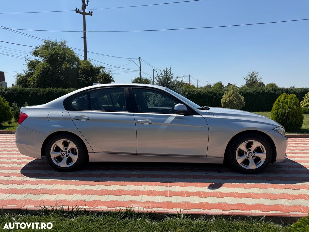 BMW Seria 3 320d Aut. Efficient Dynamics Edition Sport Line - 4