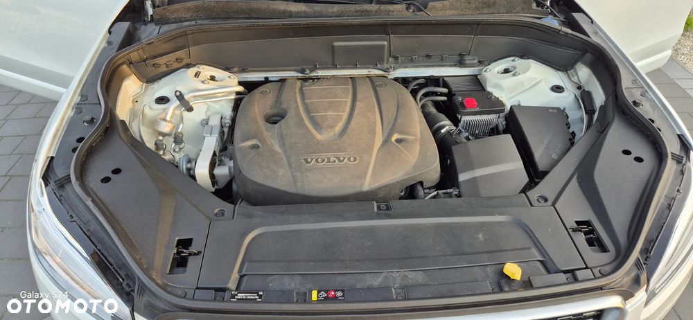 Volvo XC 90 D5 SCR AWD R-Design - 18