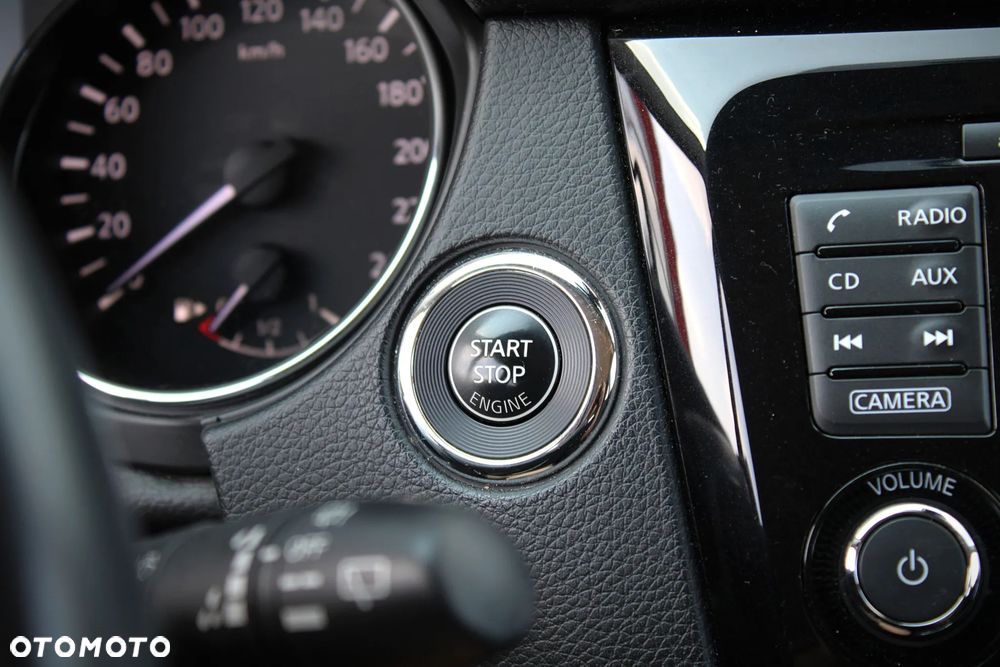 Nissan Qashqai 1.2 DIG-T N-Connecta - 25