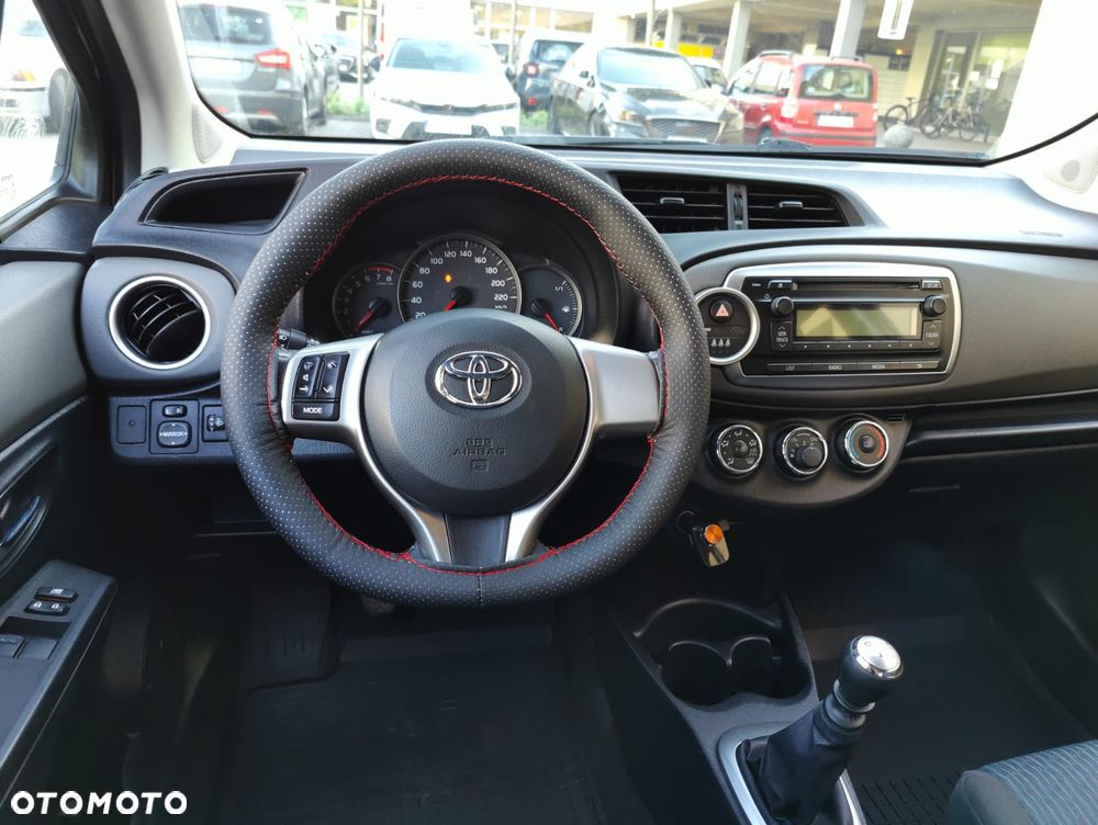Toyota Yaris 1.33 Luna - 7
