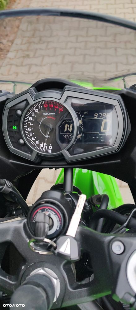 Kawasaki Ninja 400 - 18