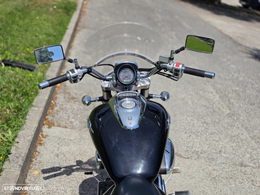 Suzuki Intruder M800 - 3