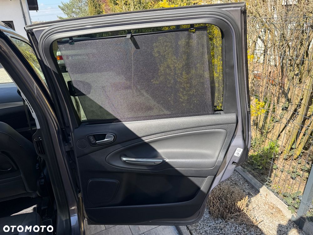 Ford Galaxy 2.0 TDCi Titanium - 40