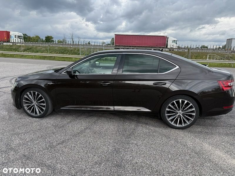 Skoda Superb 2.0 TDI L&K DSG - 6