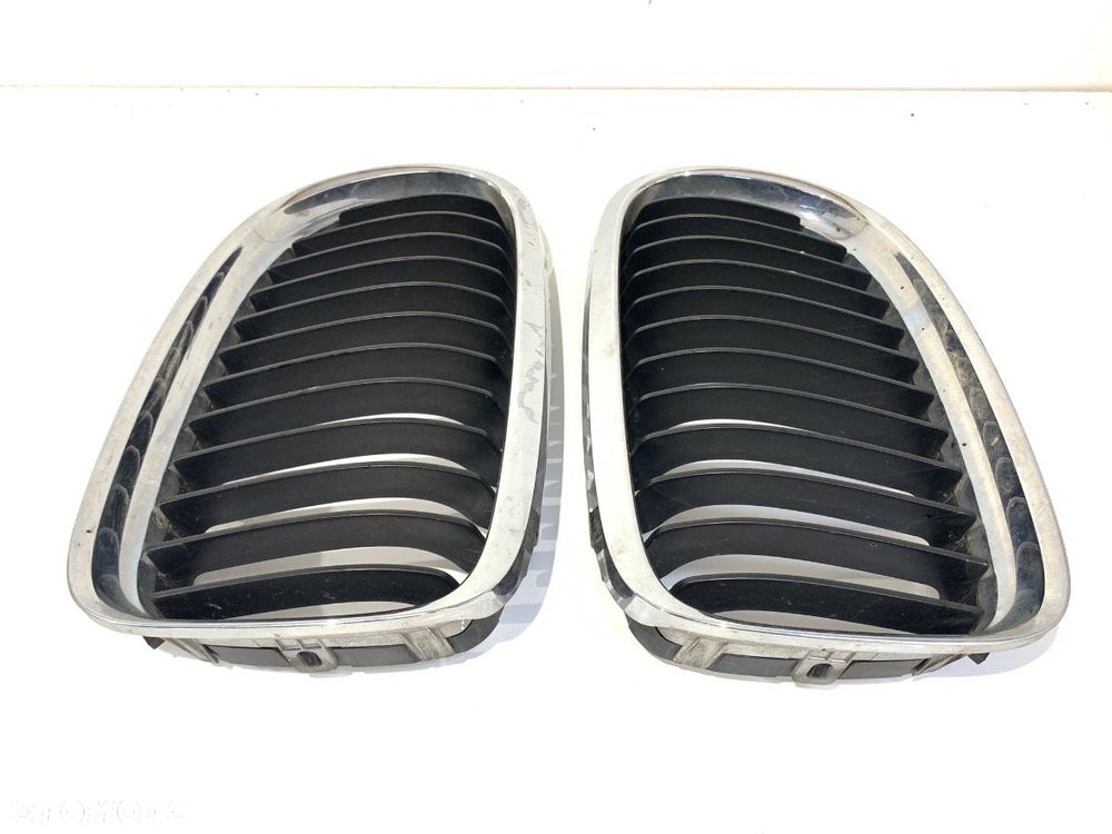 ATRAPA GRILL  BMW 3 Touring (E91) 2004 - 2012 318 i 105 kW [143 KM] benzyna 2007 - 2012 7201968 - 2