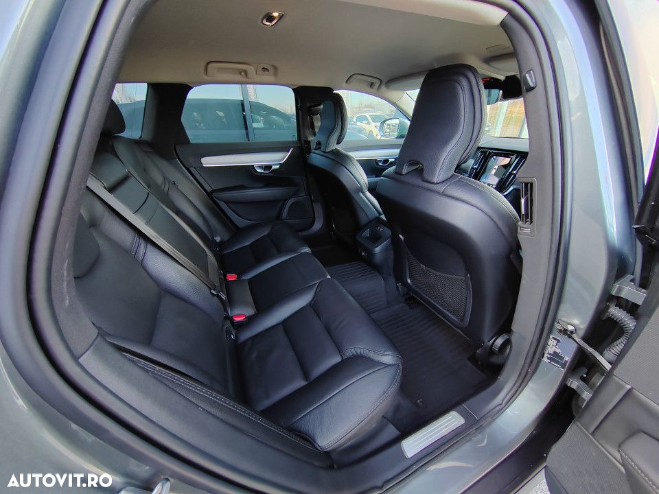 Volvo V90 Cross Country D4 AWD Geartronic - 18