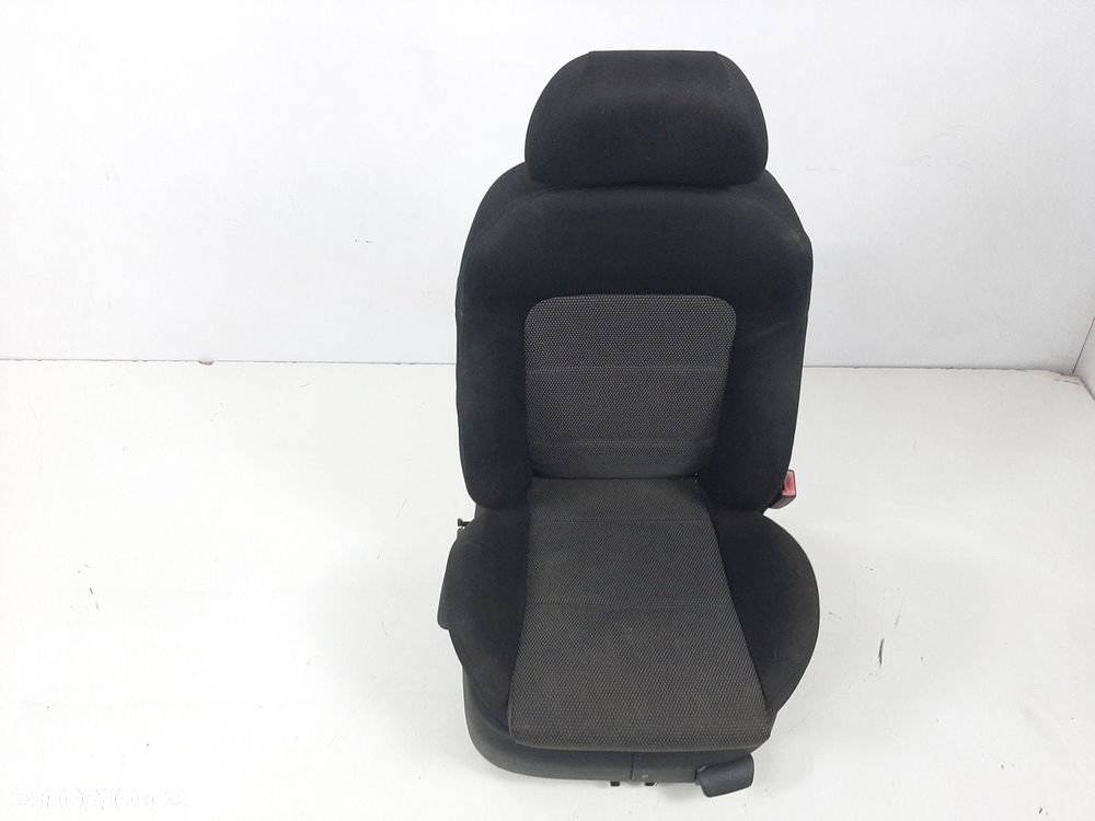 SEAT LEON 1.6 16V 04R FOTEL PRAWY KIEROWCY 1J4881106GK - 1