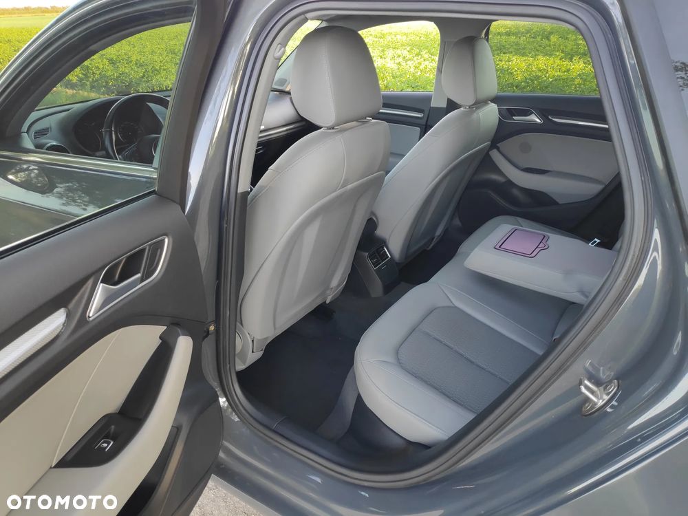 Audi A3 Sportback 1.6 TDI - 11