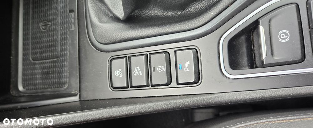 Hyundai Tucson blue 1.6 CRDi 4WD Premium - 23