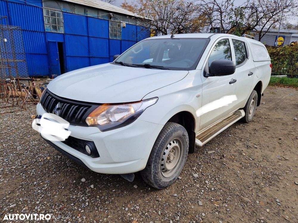 Mitsubishi L200 Double Cab M/T Invite - 29