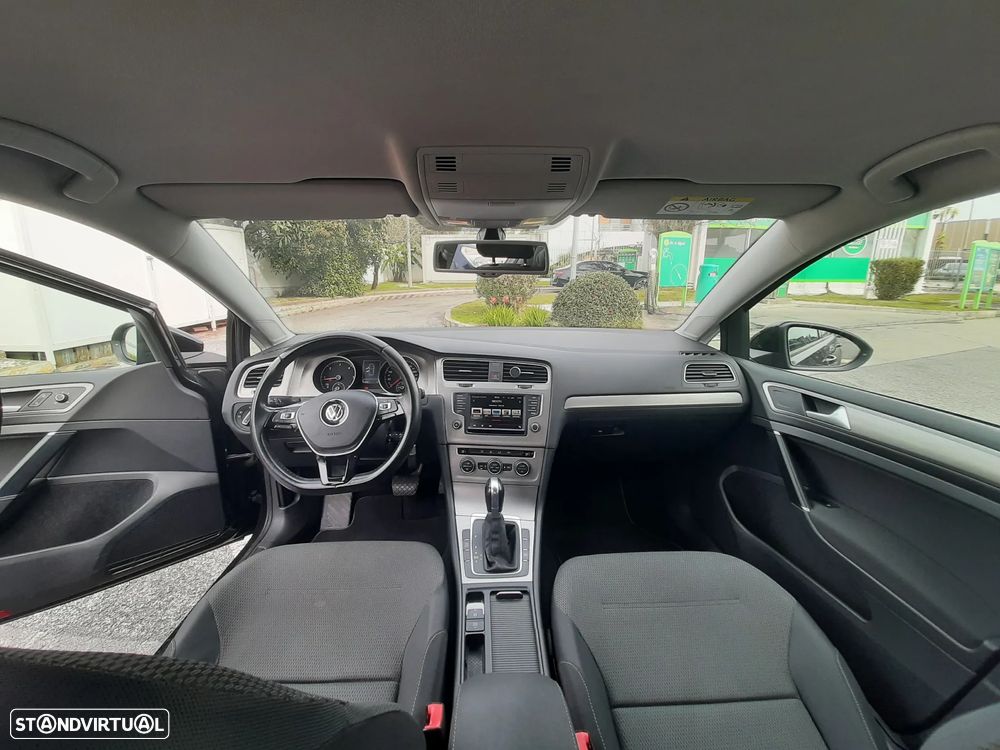 VW Golf 1.6 TDI BlueMotion DSG Comfortline - 16