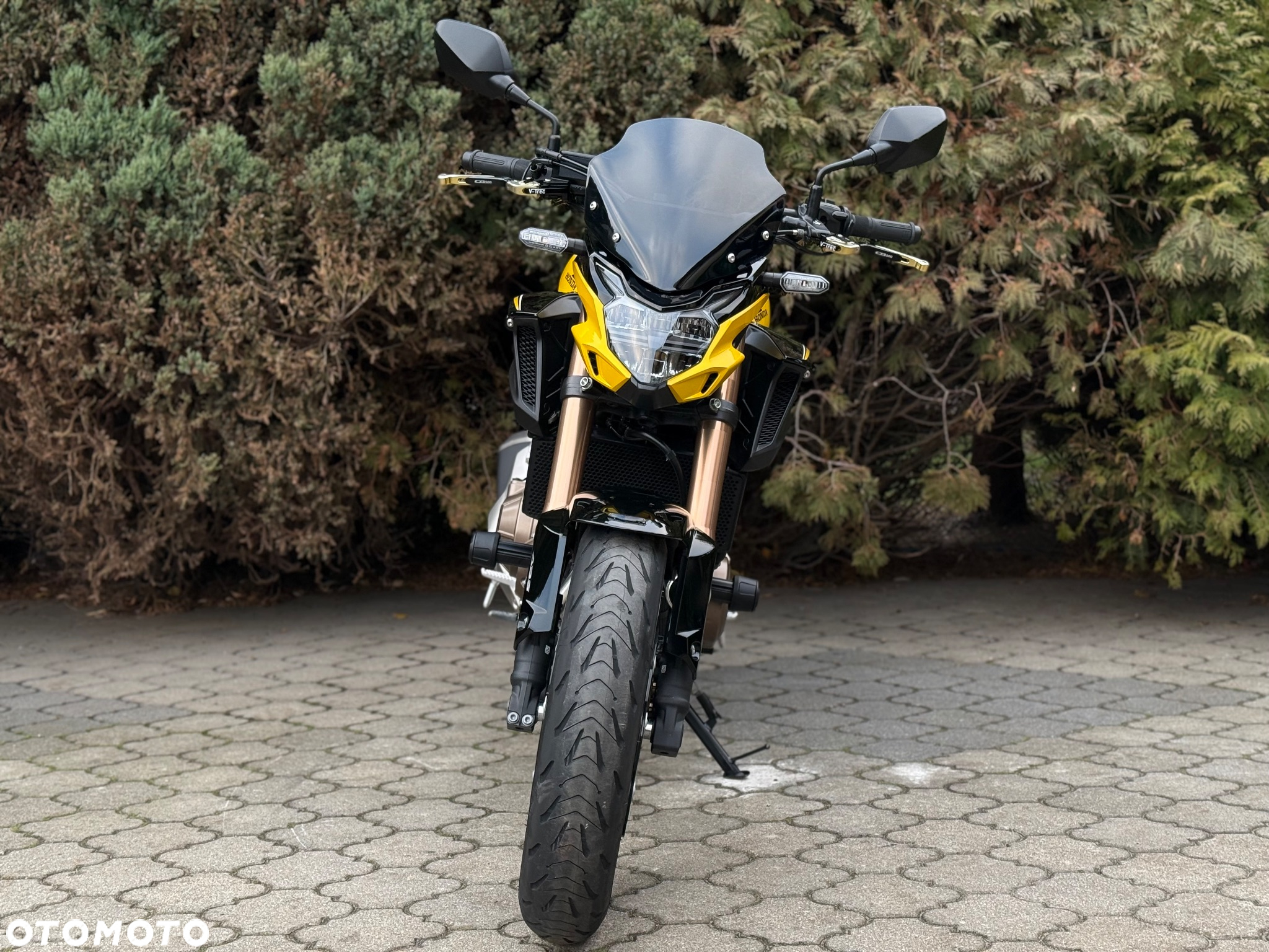 Honda CB - 8