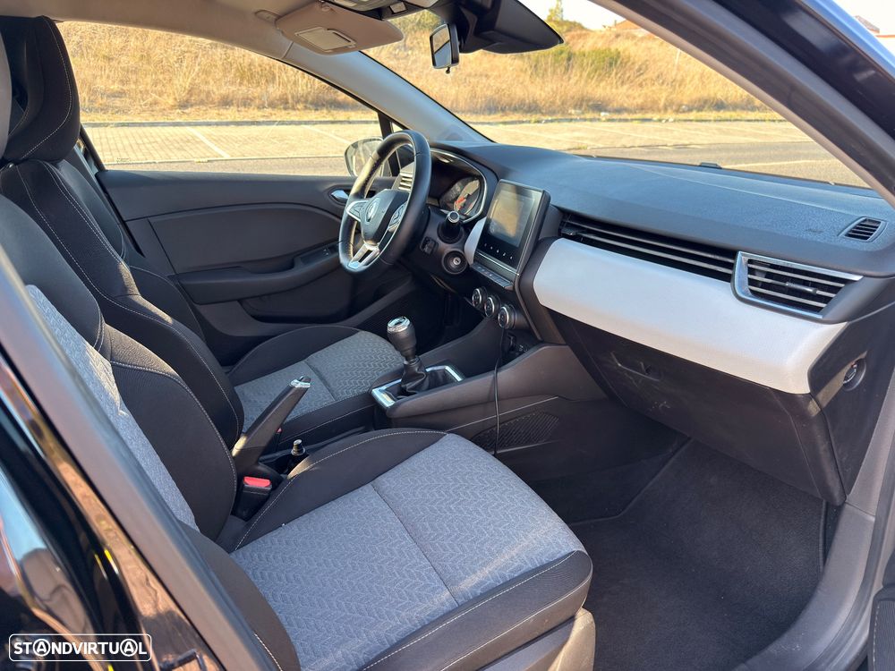 Renault Clio - 10