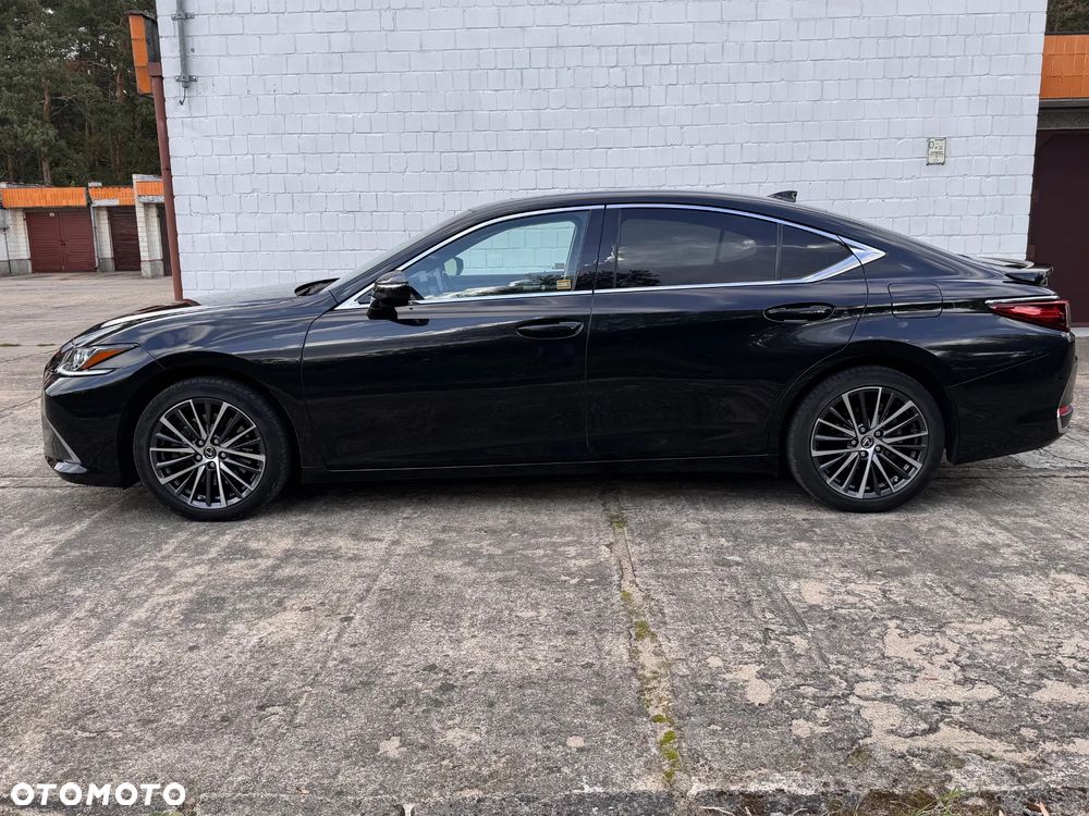 Lexus ES 300h Business Edition - 6