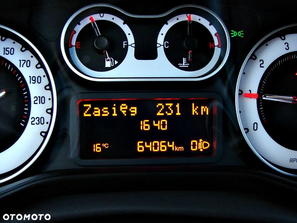 Fiat 500L 1.4 16V Lounge - 28