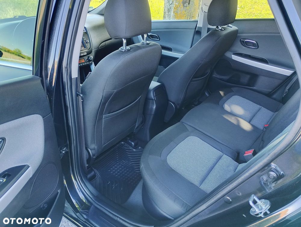 Kia Ceed 1.6 CRDi L Business Line - 12