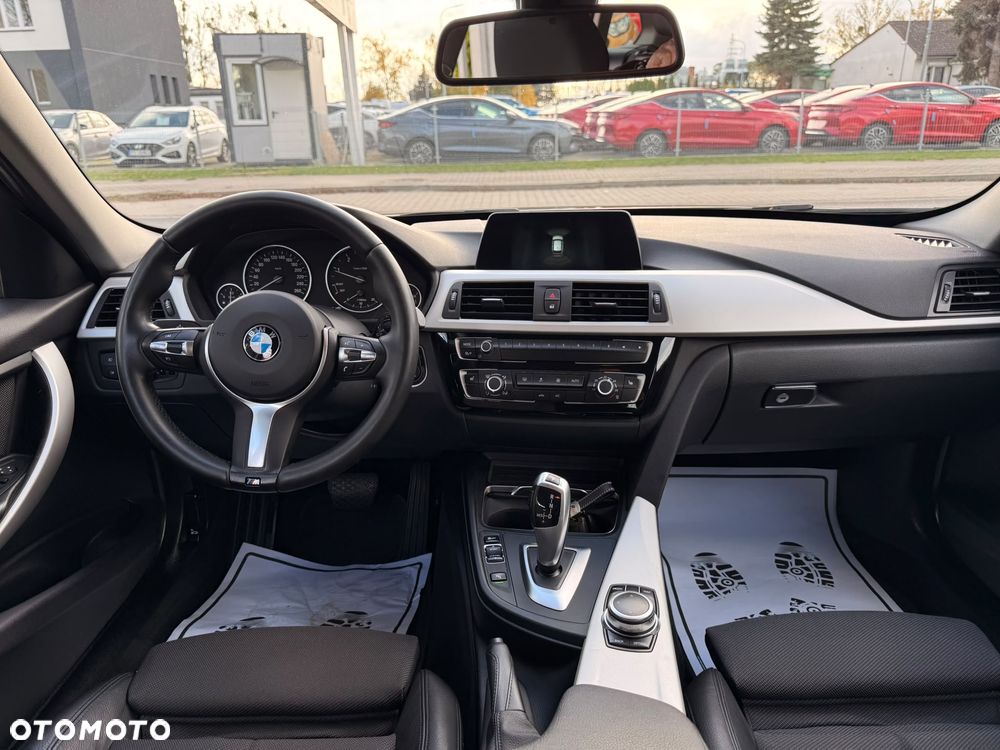 BMW Seria 3 318d Sport Line - 11