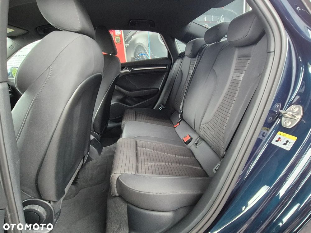 Audi A3 Limousine 2.0 TDI S line Sportpaket - 28