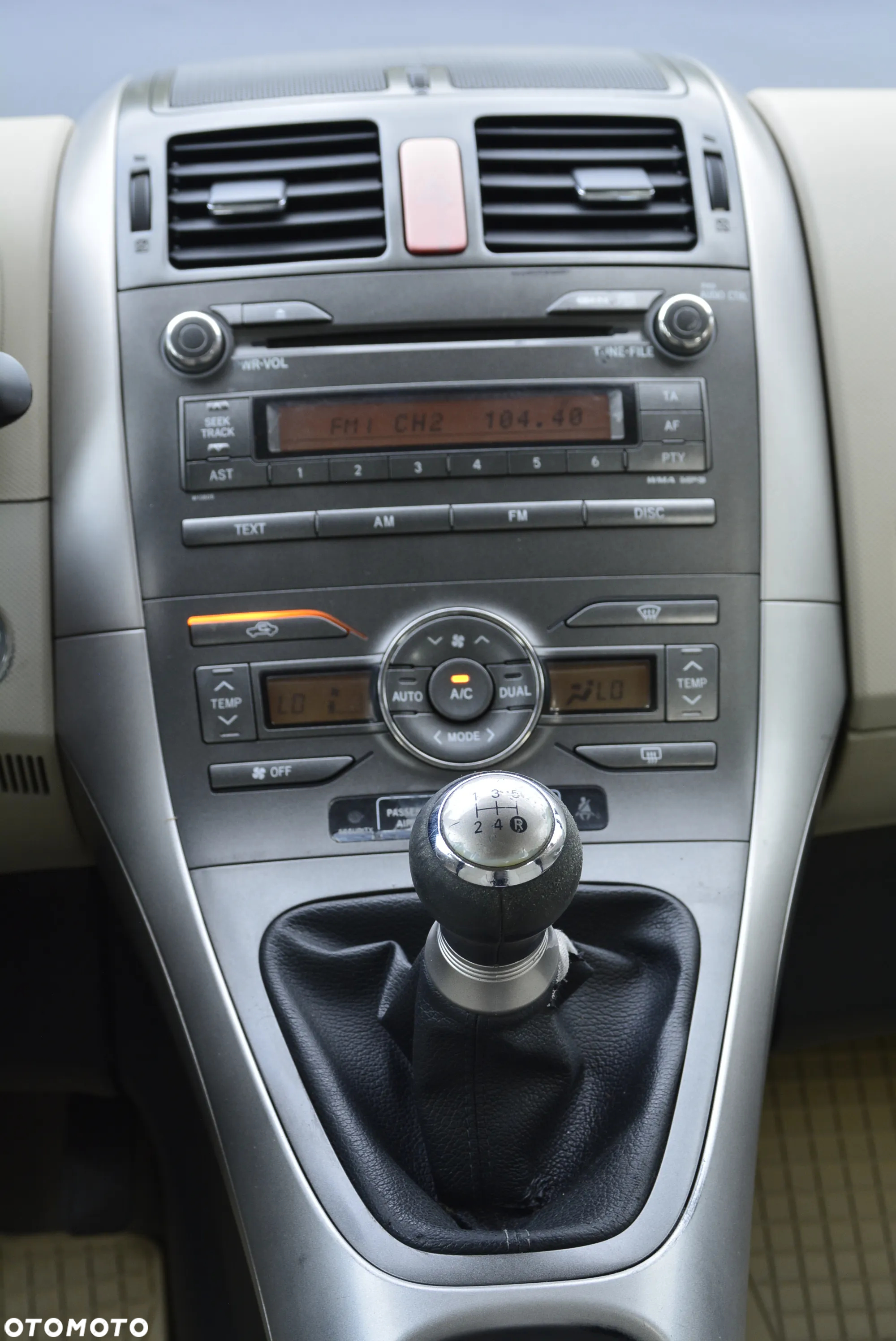 Toyota Auris 1.6 VVT-i Prestige - 29