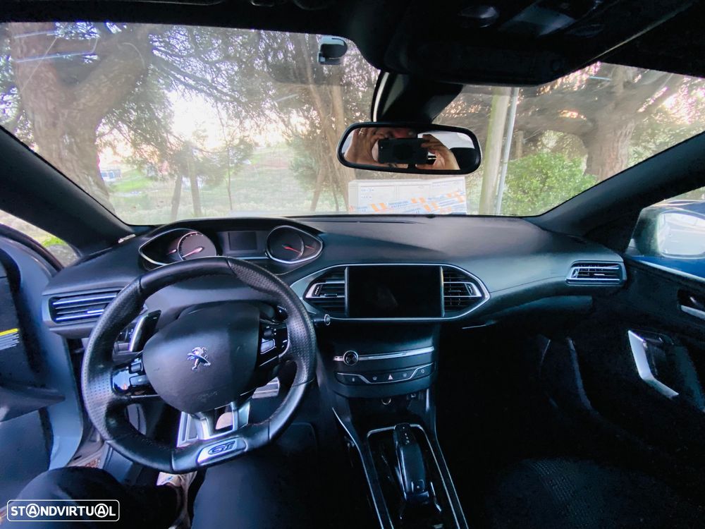 Peugeot 308 SW 1.5 BlueHDi GT EAT8 - 11