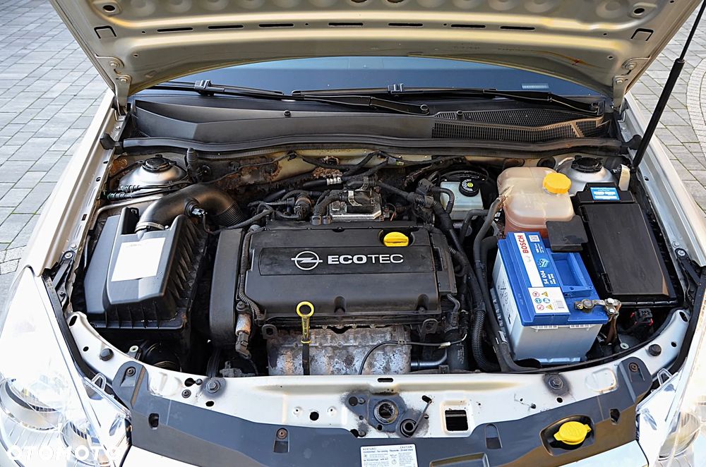 Opel Astra 1.6 Active - 28