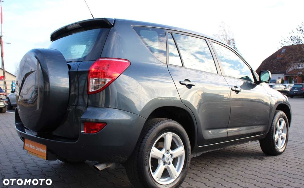Toyota RAV4 - 5