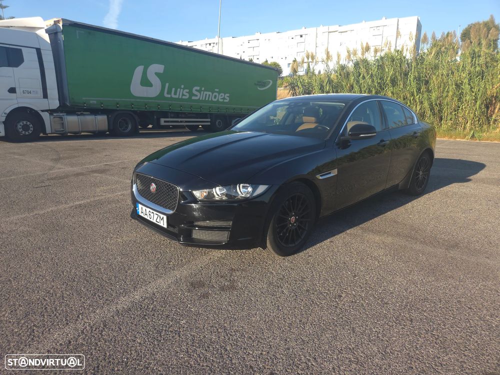 Jaguar XE E-Performance Prestige - 19