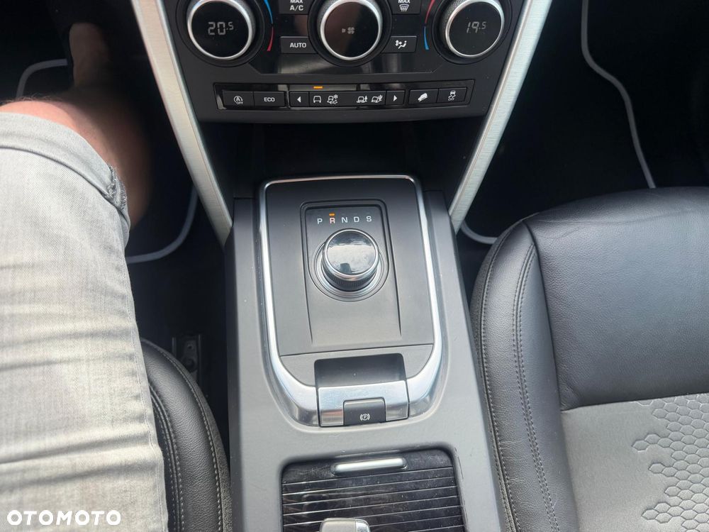 Land Rover Discovery Sport D150 - 18
