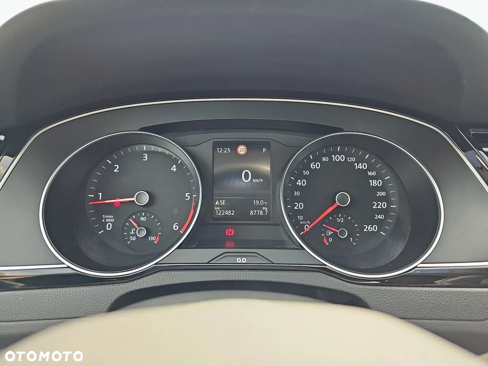 Volkswagen Passat 2.0 TDI EVO Business DSG - 14