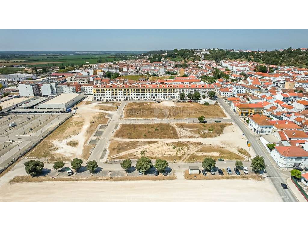 Lote de Terreno com 797 m2 em Coruche - Grande imagem: 5/20