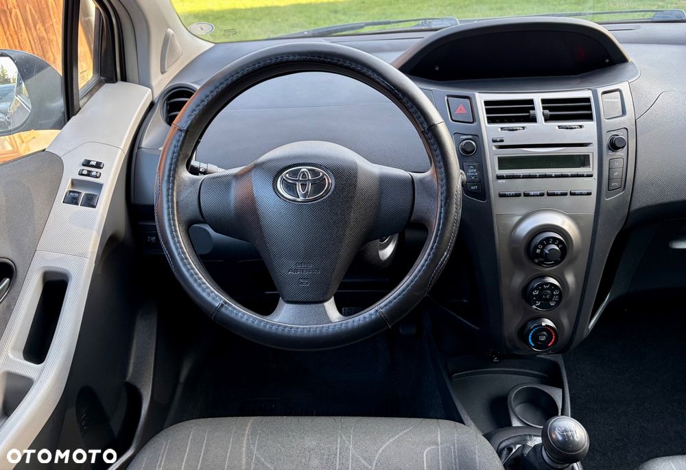 Toyota Yaris 1.33 Luna - 10