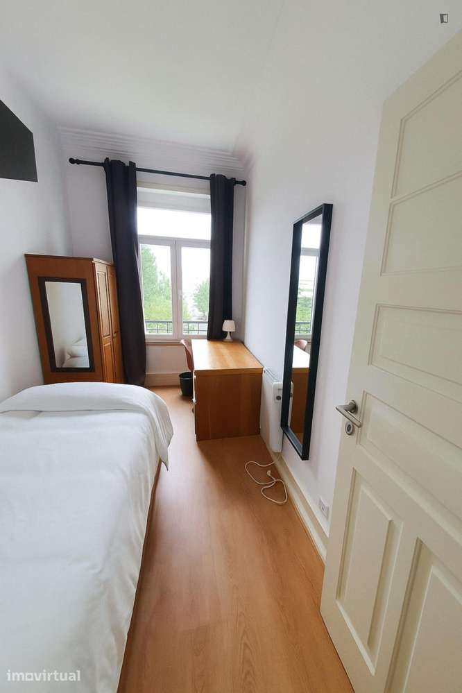 Quarto - localizado em Alameda Lisbon - Grande imagem: 3/12