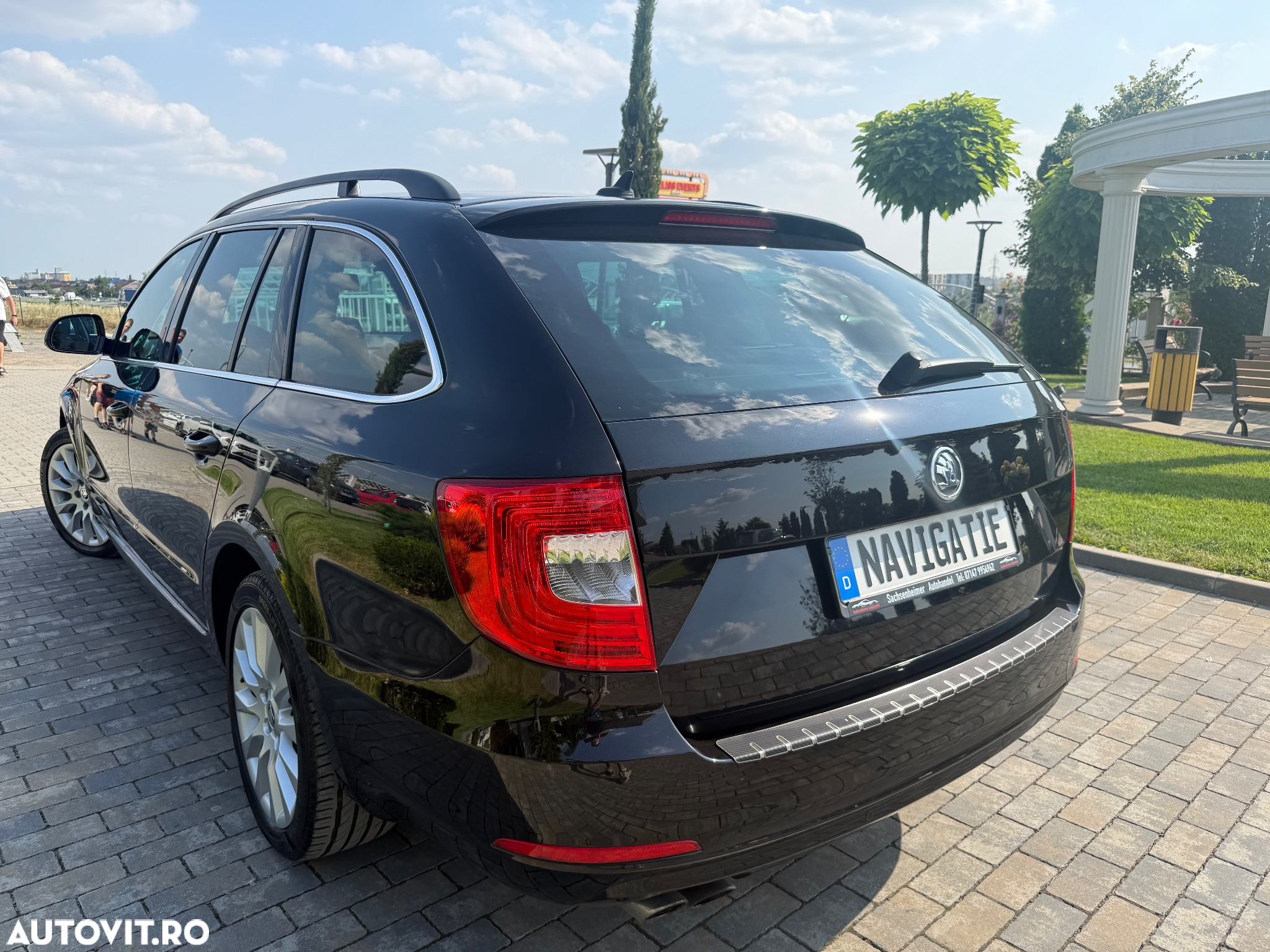 Skoda Superb 2.0 TDI DSG Elegance - 2