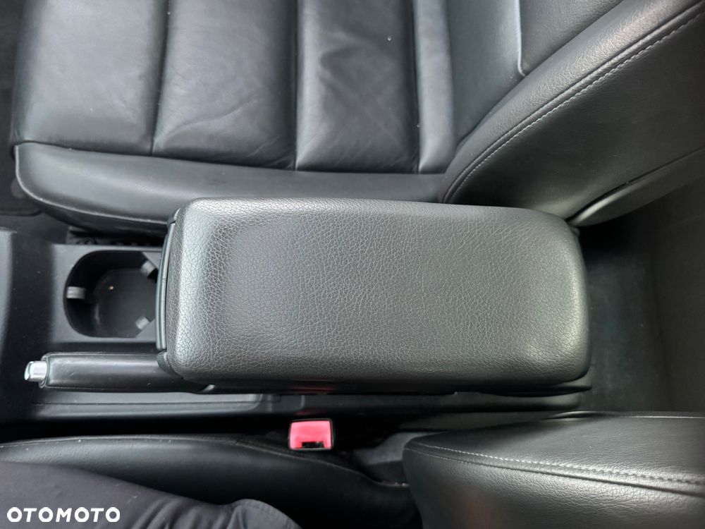 Audi A4 Limousine - 33