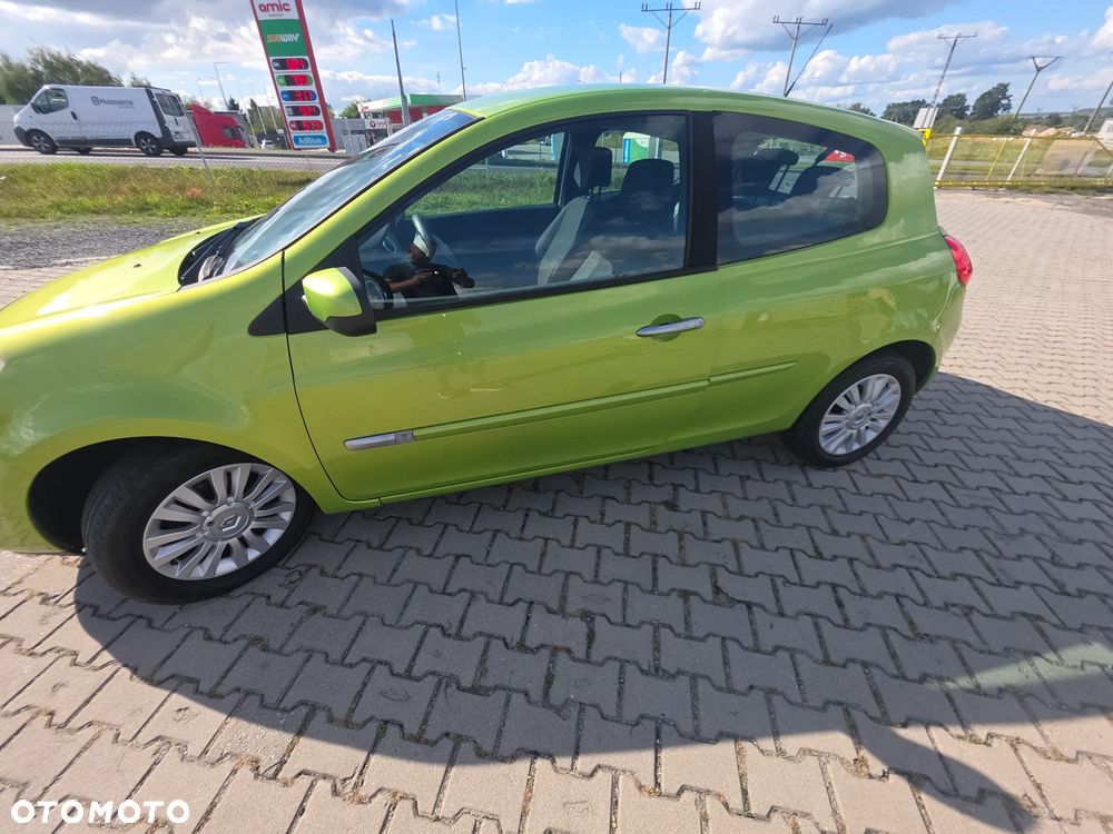 Renault Clio - 7