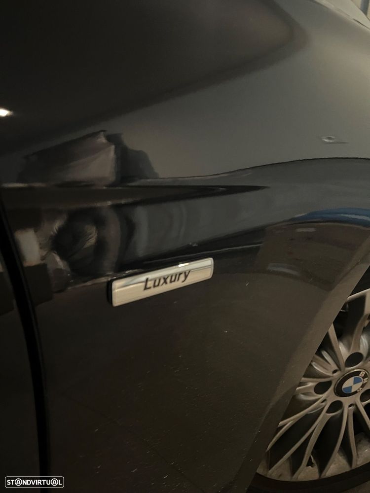 BMW 320 d Auto Line Luxury - 4