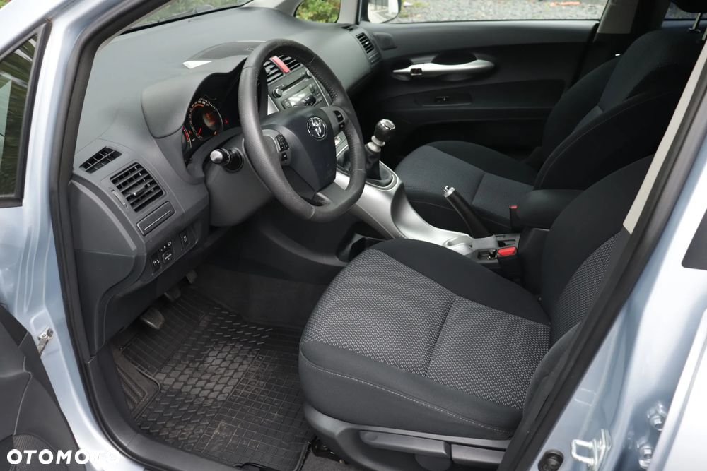 Toyota Auris 1.6 Life+ - 18